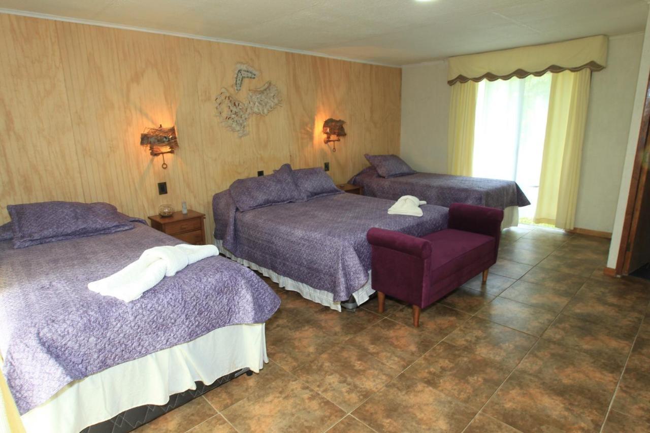 Hare Pakoba Guest House Hanga Roa Exterior photo